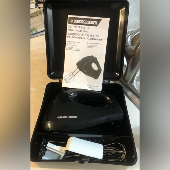 Mixer-Black & Decker-MX217-portable mixer-250-watt-like new - Picture 2 of 7